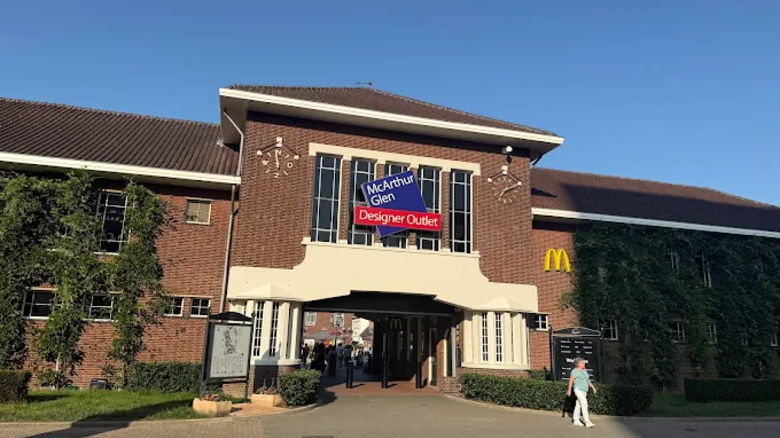 Roermond Fashion Outlet - DMC - Limousines