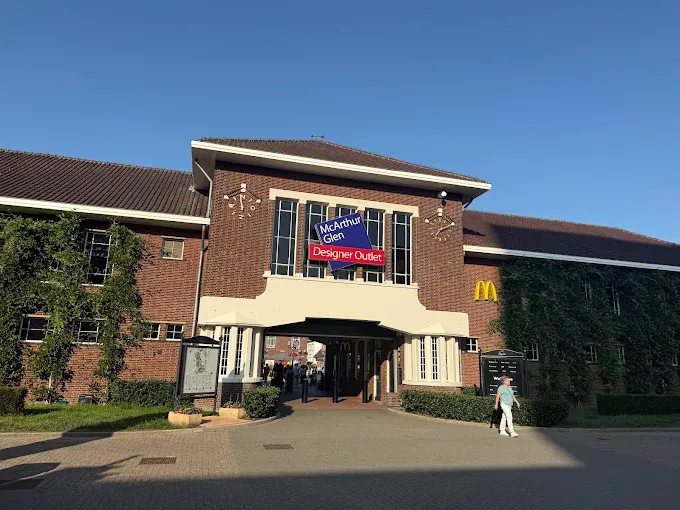 Roermond Fashion Outlet - DMC - Limousines